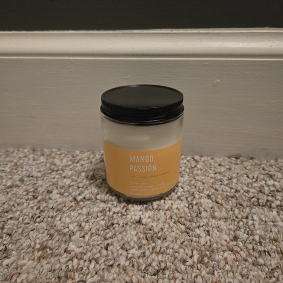 Bath & Body Works Mango Passion Candle - Black and Yellow - Picture 1 of 2